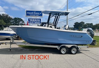 2025 Robalo R232 Explorer Steel Blue Boat